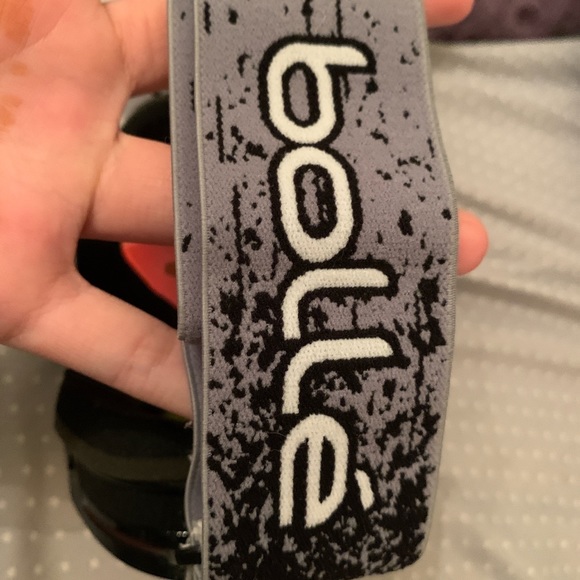 snow boarding goggles - Picture 3 of 3